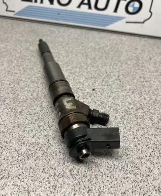 BMW 7 E65 E66 Fuel injector 7789661 0445110131