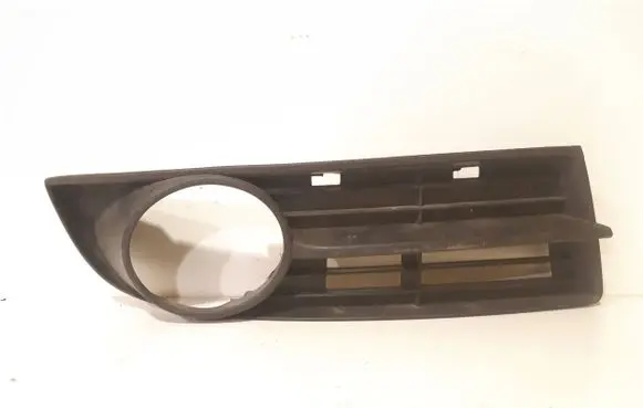 Volkswagen Touran I Front bumper lower grill 1T0853666A