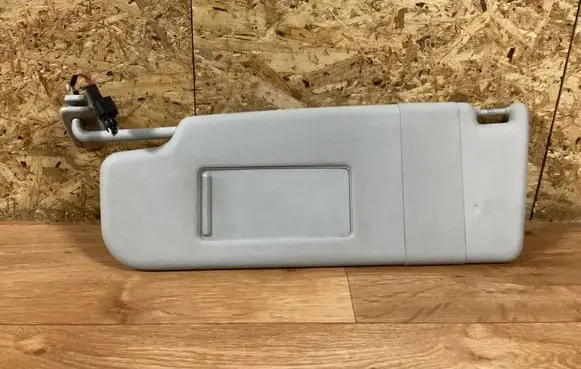 Sun visor