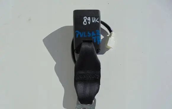 Nissan Pulsar Rear seatbelt buckle 2064135