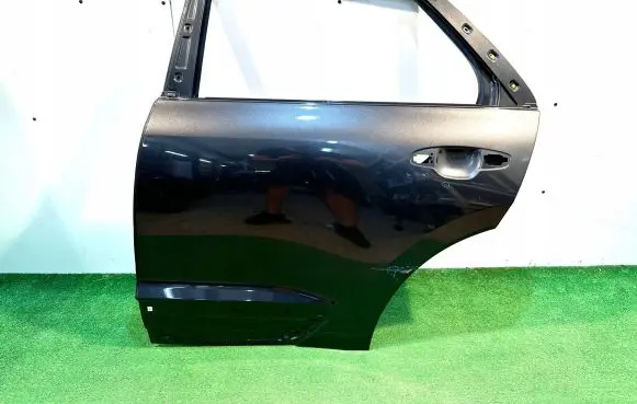 KIA Niro Rear door