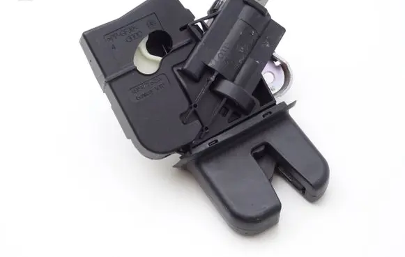 Audi A8 S8 D3 4E Tailgate/trunk/boot lock/catch/latch 4E0827645A 4F5827505D