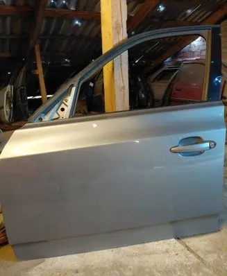 BMW X3 E83 Front door