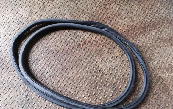 Opel Mokka Front door rubber seal