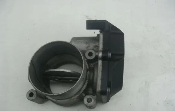 Volkswagen Crafter Throttle valve 03L128063S
