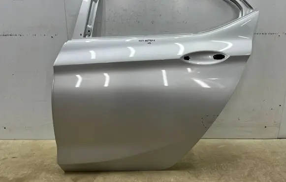 Opel Astra K Rear door