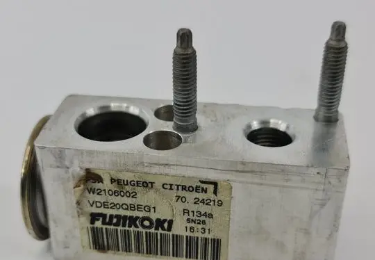 Citroen C6 Air conditioning (A/C) expansion valve W2106002