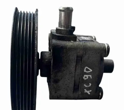 Volvo XC90 Power steering pump 30741122