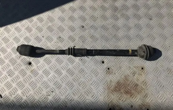 Mitsubishi Pajero Steering wheel axle