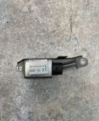 Subaru Legacy Airbag deployment crash/impact sensor 98236AG010 1879000701