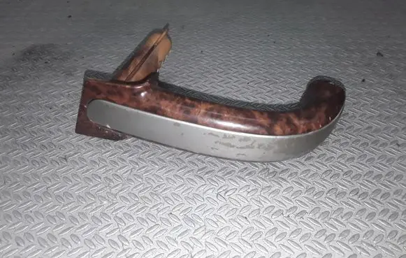 KIA Sorento Front door interior handle trim 