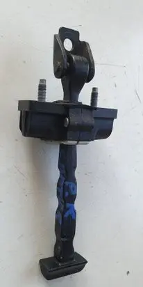 Renault Captur Front door check strap stopper