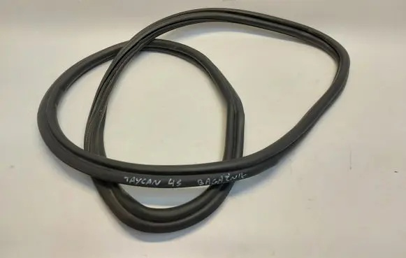 Porsche Taycan 9J1 Trunk rubber seal (body)