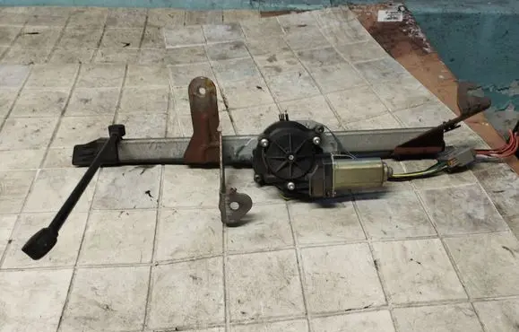 Tailgate/trunk/boot lift motor