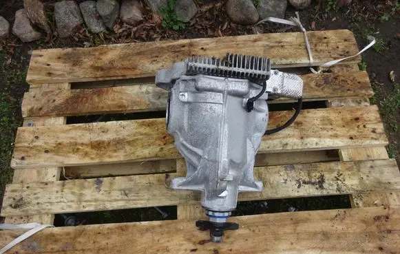 BMW 8 G15 Rear differential 1806200139