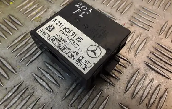 Mercedes-Benz E W211 Alarm control unit/module 2118209126 A2118209126