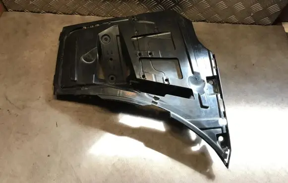 BMW Z4 E89 Rear bumper mounting bracket 7192044