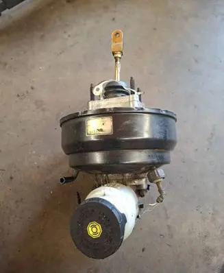 Opel Frontera B Brake booster 97137066