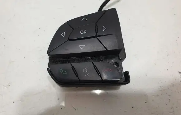 Jeep Grand Cherokee Steering wheel buttons/switches P68245341AA
