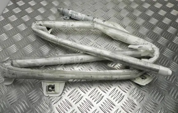 Mercedes-Benz CLS C218 X218 Roof airbag 610932901 M2027