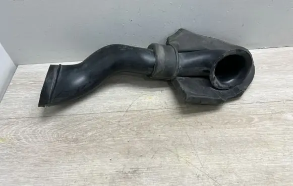Porsche Cayenne (92A) Air intake duct part 7P5129752A 95811027200 95811025200