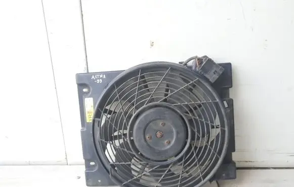 Opel Astra F Radiator cooling fan shroud 0130303837