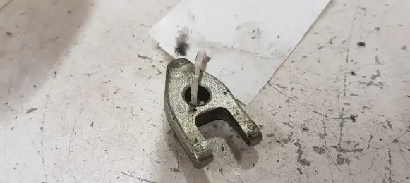 Renault Laguna III Fuel Injector clamp holder