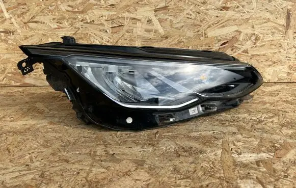Volkswagen Golf VIII Headlight/headlamp 5H1941006B 3652087