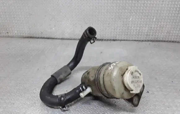 Mitsubishi Grandis Power steering fluid tank/reservoir