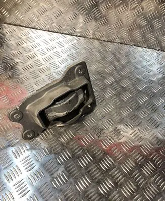 Volvo XC90 Engine mount bracket EY8BA