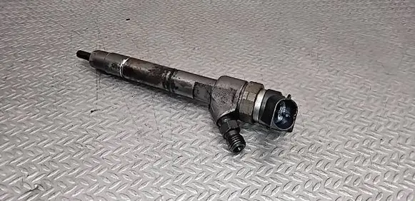 Mercedes-Benz B W245 Fuel injector 0445110167 A6460700787