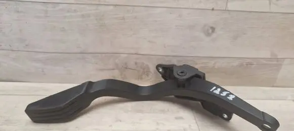 Ford Fiesta Accelerator throttle pedal 2S619P732AB