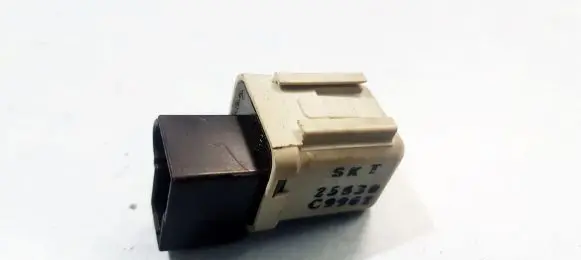 Nissan Almera Other relay 25630C9962
