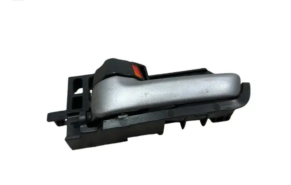 Suzuki SX4 Front door interior handle