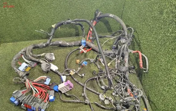 Opel Vivaro Engine installation wiring loom 240119650R 93460547