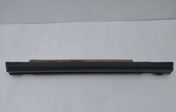 Mercedes-Benz C W204 Sill/side skirt trim A2046980227