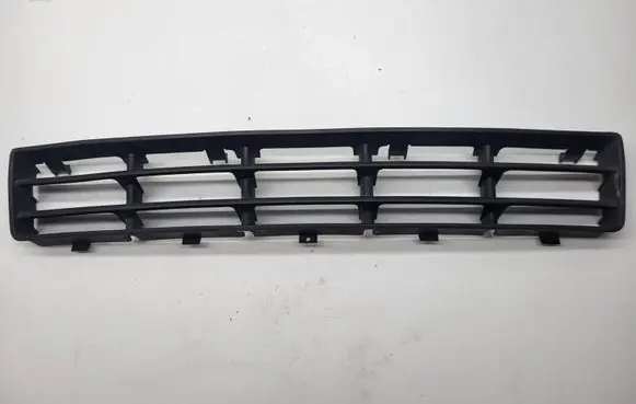 Volkswagen Golf IV Front bumper lower grill 1J0853677D