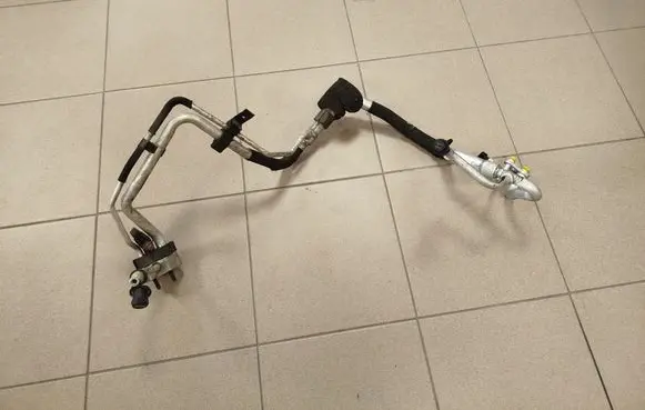 Volvo XC60 Air conditioning (A/C) pipe/hose 9G9N19E881AC 9G9N19E881