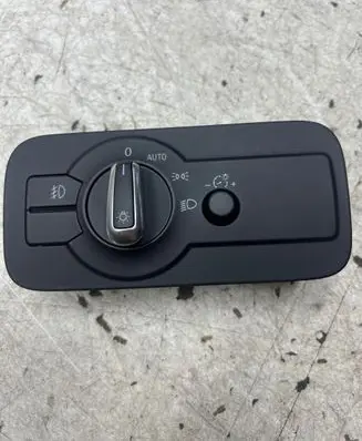 Volkswagen Touareg II Light switch 7P6941431E