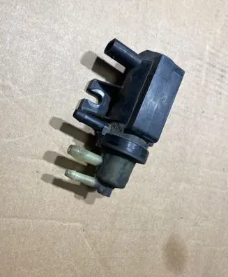Mercedes-Benz Sprinter W906 Turbo solenoid valve A0091533128 0091533128