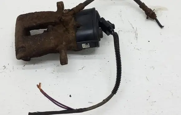 Volkswagen Tiguan Rear brake caliper