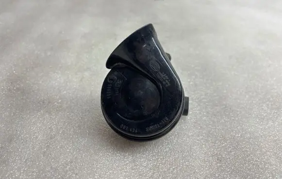Skoda Fabia Mk2 (5J) Horn signal 6Q0951223