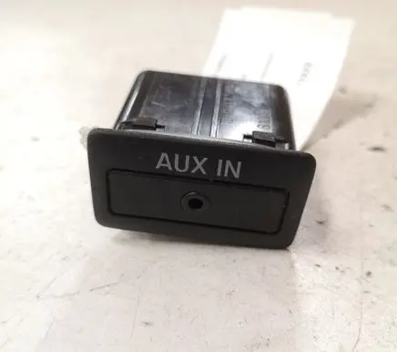 Mazda 6 AUX in-socket connector TD1166DFX5700 81009A