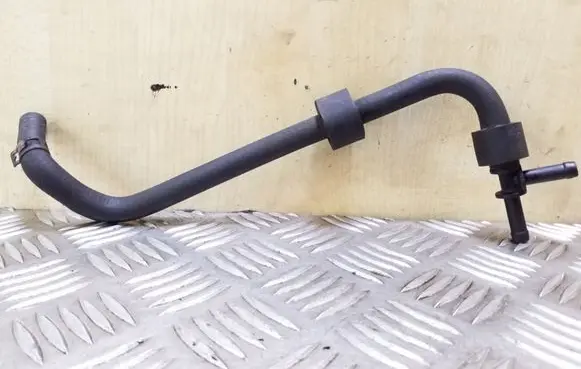 Volkswagen Tiguan Engine coolant pipe/hose