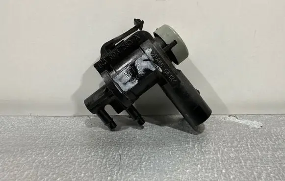 Mitsubishi Lancer X Turbo solenoid valve 1K0906283A