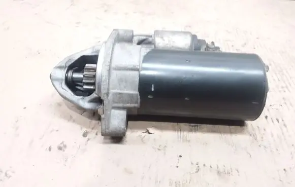 Mercedes-Benz E W211 Starter motor A0061512501 0001115047