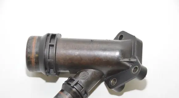 BMW 7 E65 E66 Engine coolant pipe/hose 2247744