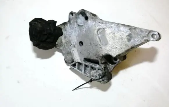 Audi A3 S3 8P Engine mounting bracket 06F199207Q