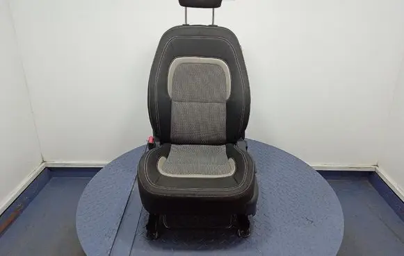 KIA Ceed Front driver seat 