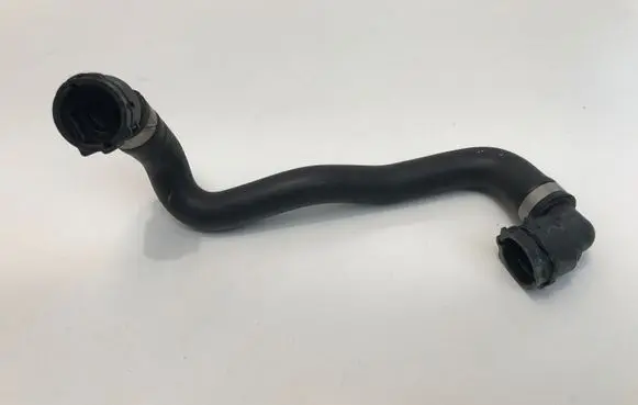 Mercedes-Benz GLA H247 Engine coolant pipe/hose A2475010764 DBL625416